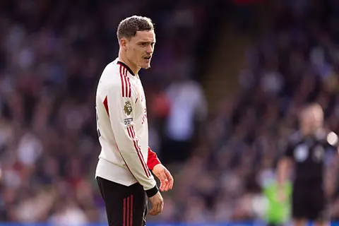 روني: فيرتز يلحق الضرر بأسلوب ليفربول.. وسوبوسلاي أفضل منه